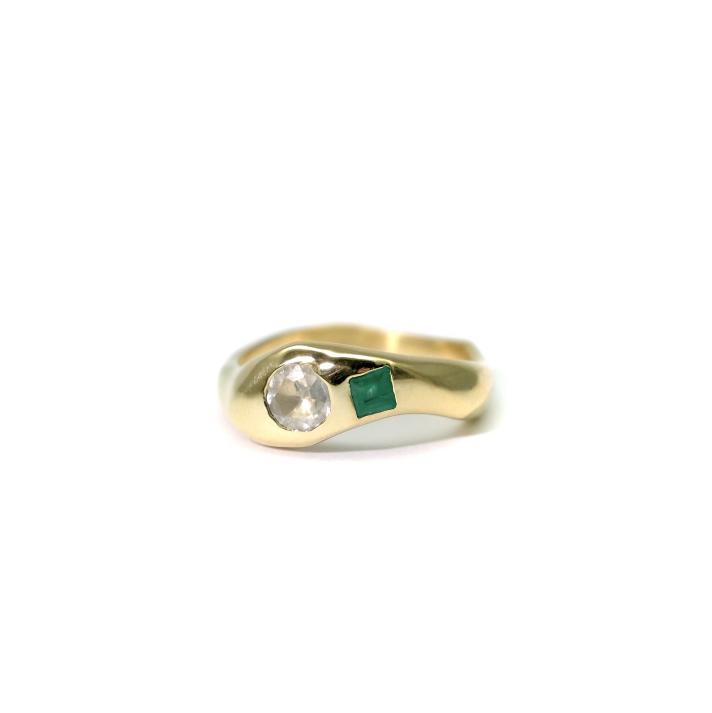 Anillo Curvo