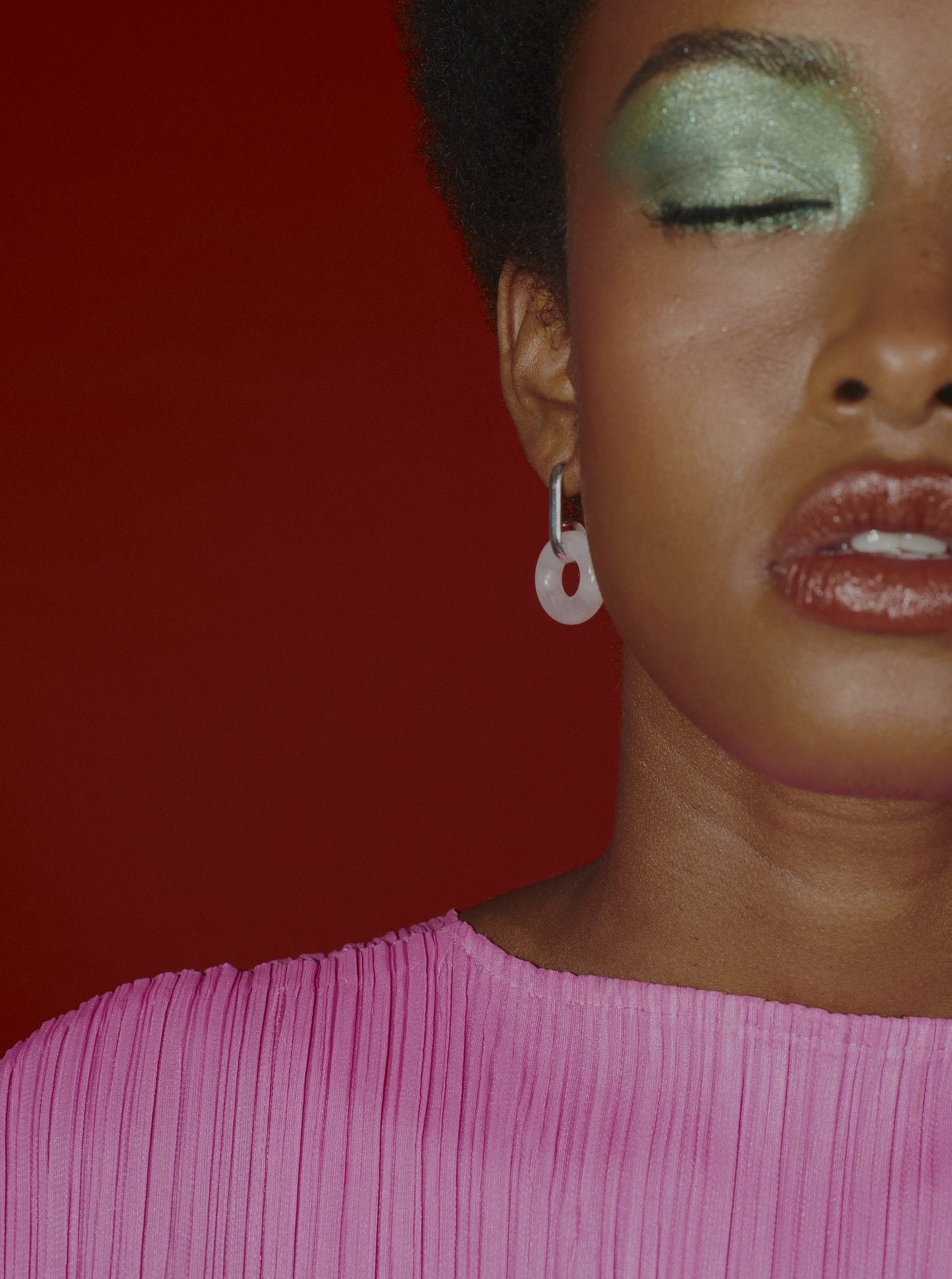 CANDIE LOOP BLACK EARRINGS