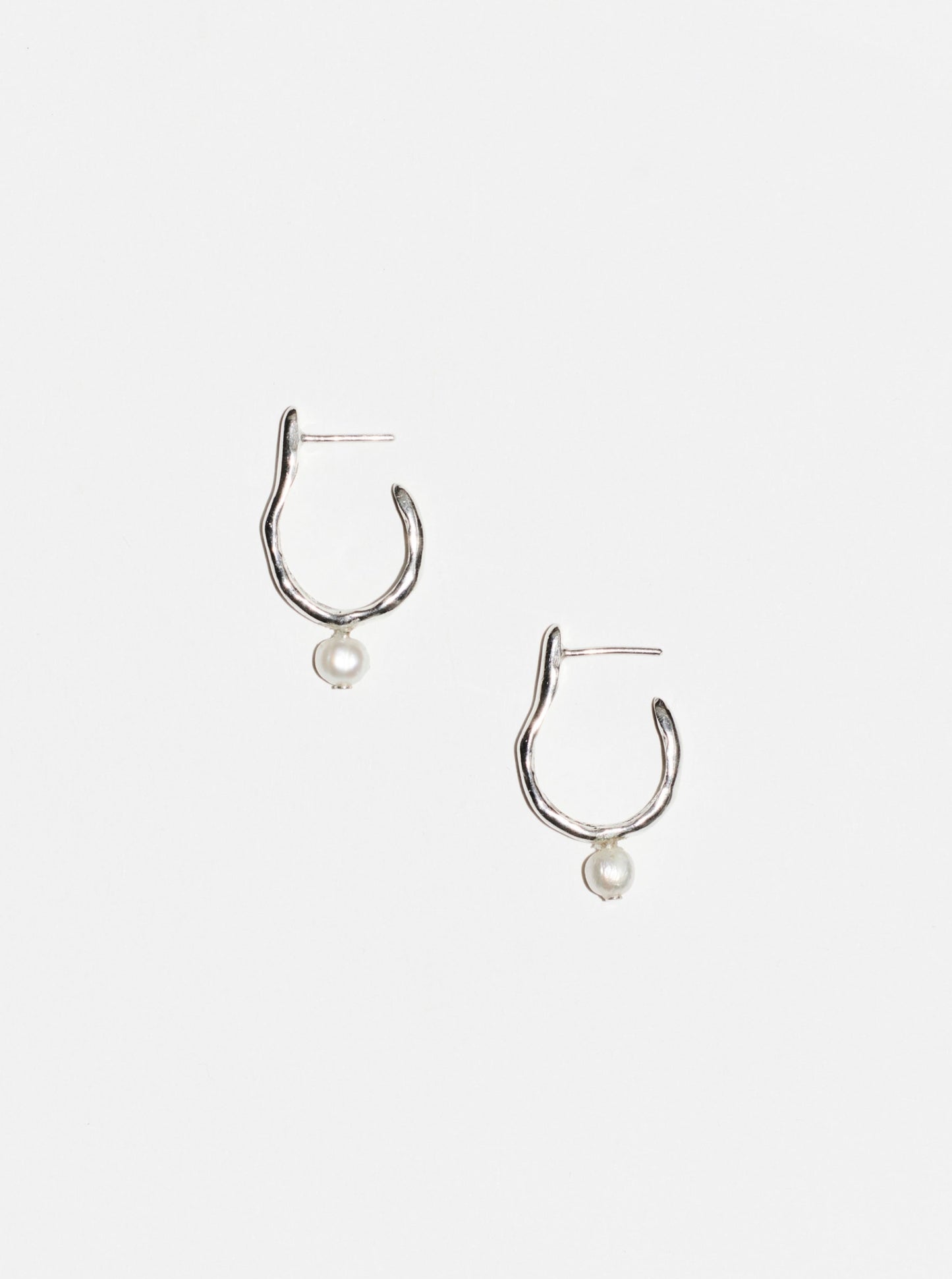 ARAE PEARL EARRINGS