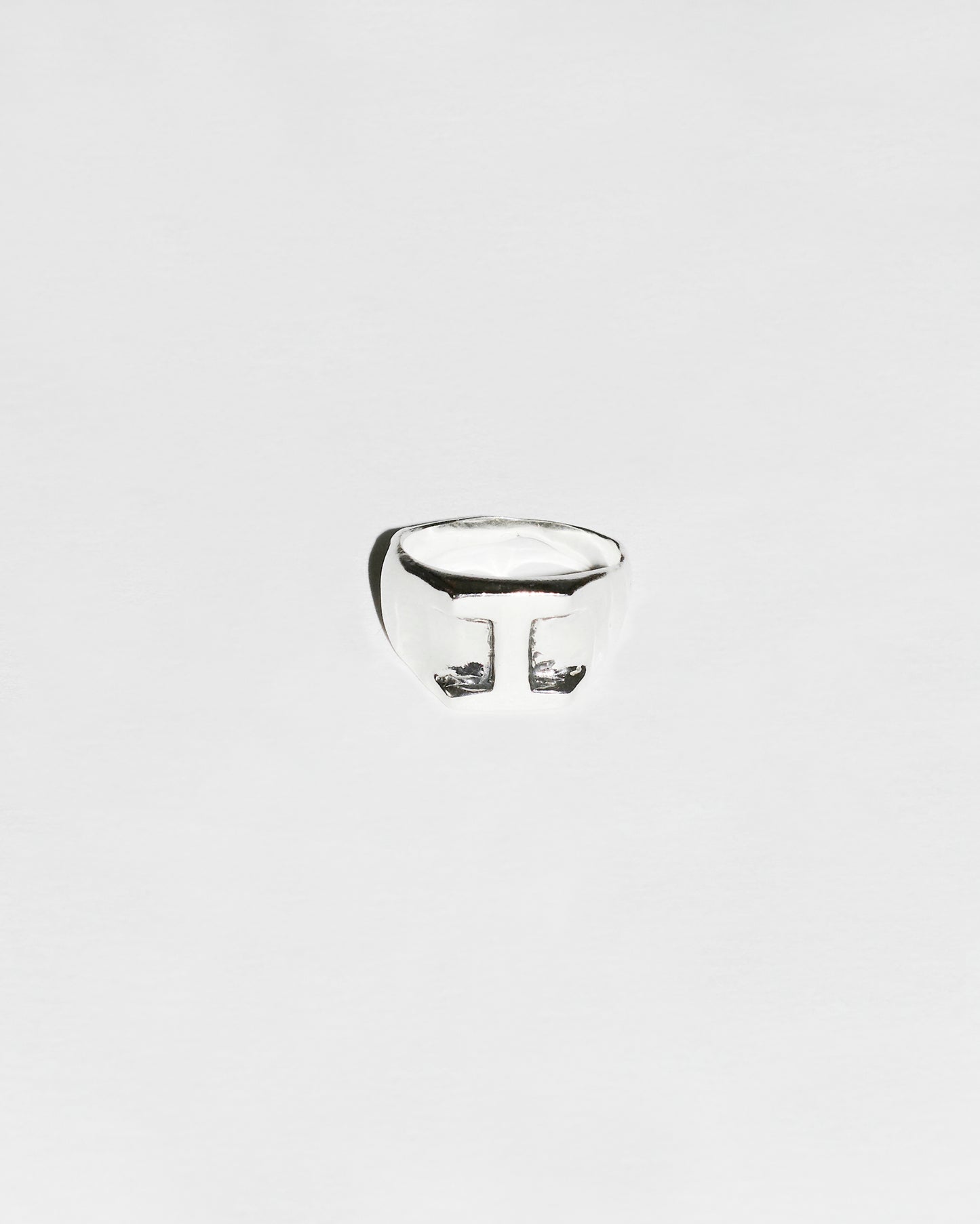 LETTER "I" RING